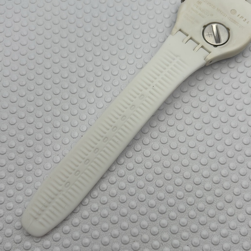 Swatch Watch - SUOW701 - WHITE REBEL - Picture 8 of 9